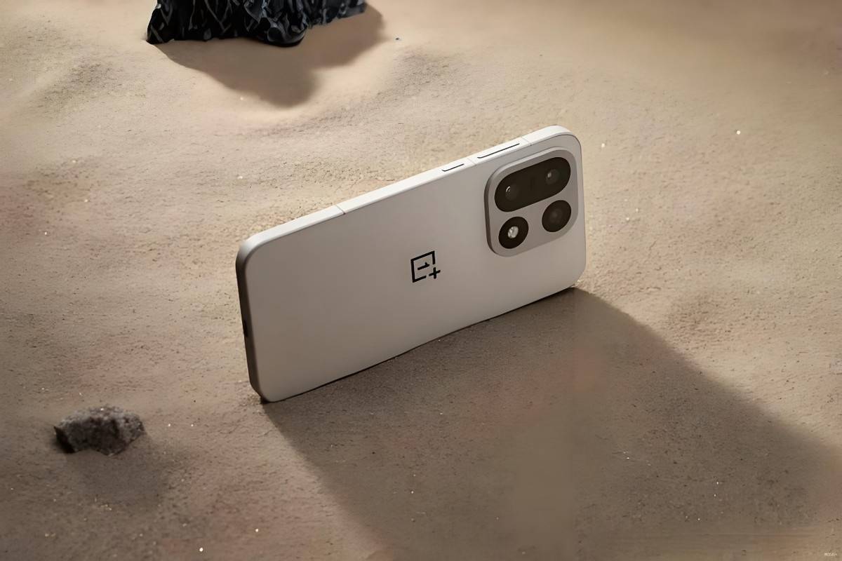 165Hz高刷+7300mAh+第五代驍龍8至尊版,跌至3599元,一加太猛了